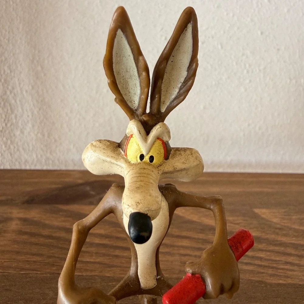 Vintage 1998 Applause Warner Bros Wile E Coyote Figure Cake Topper Looney Tunes